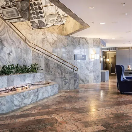 Ξενοδοχείο Hilton 5*
